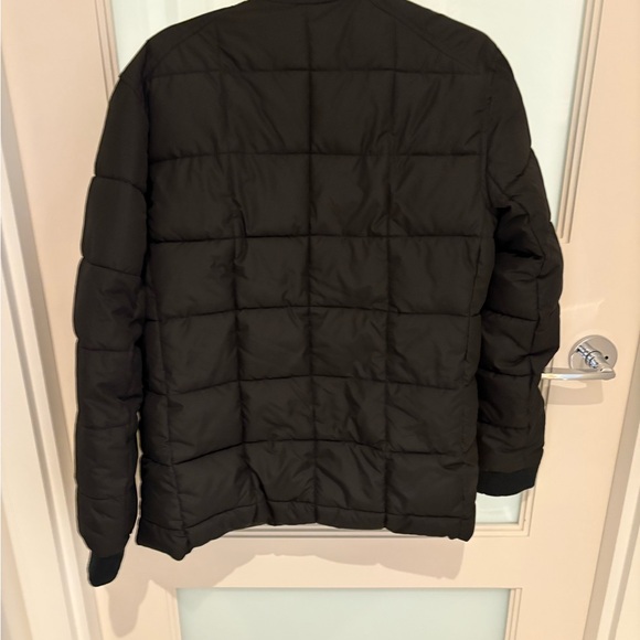 Banana Republic Men's Black Puffer Jacket - Picture 3 of 3